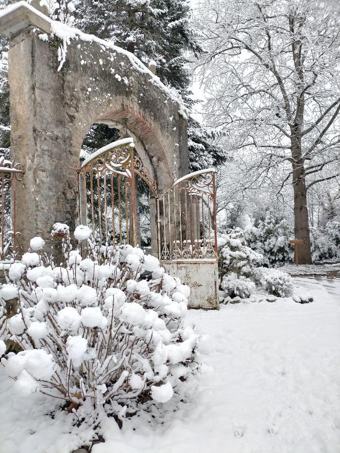 Chateau De Heaas Feas Exterior photo